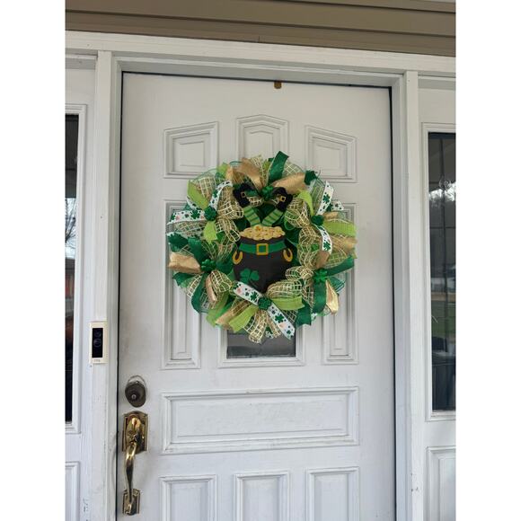 Saint Patricks Day Leprechaun in Pot of Gold Sign Ribbon Wreath Door Hanger - Picture 7 of 7